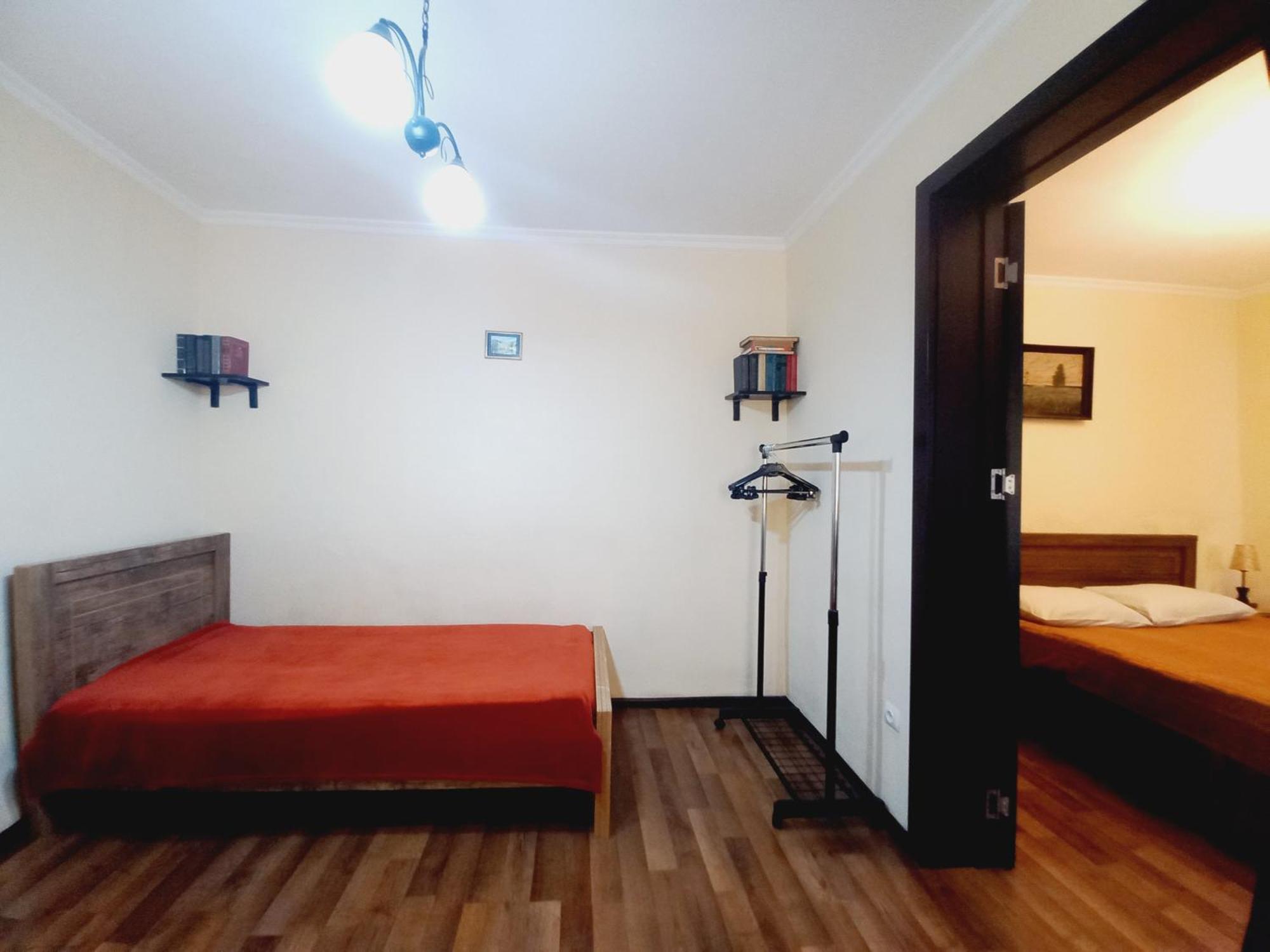 Уютный Домик В Маленьком Дворике Appartement Tbilisi Buitenkant foto